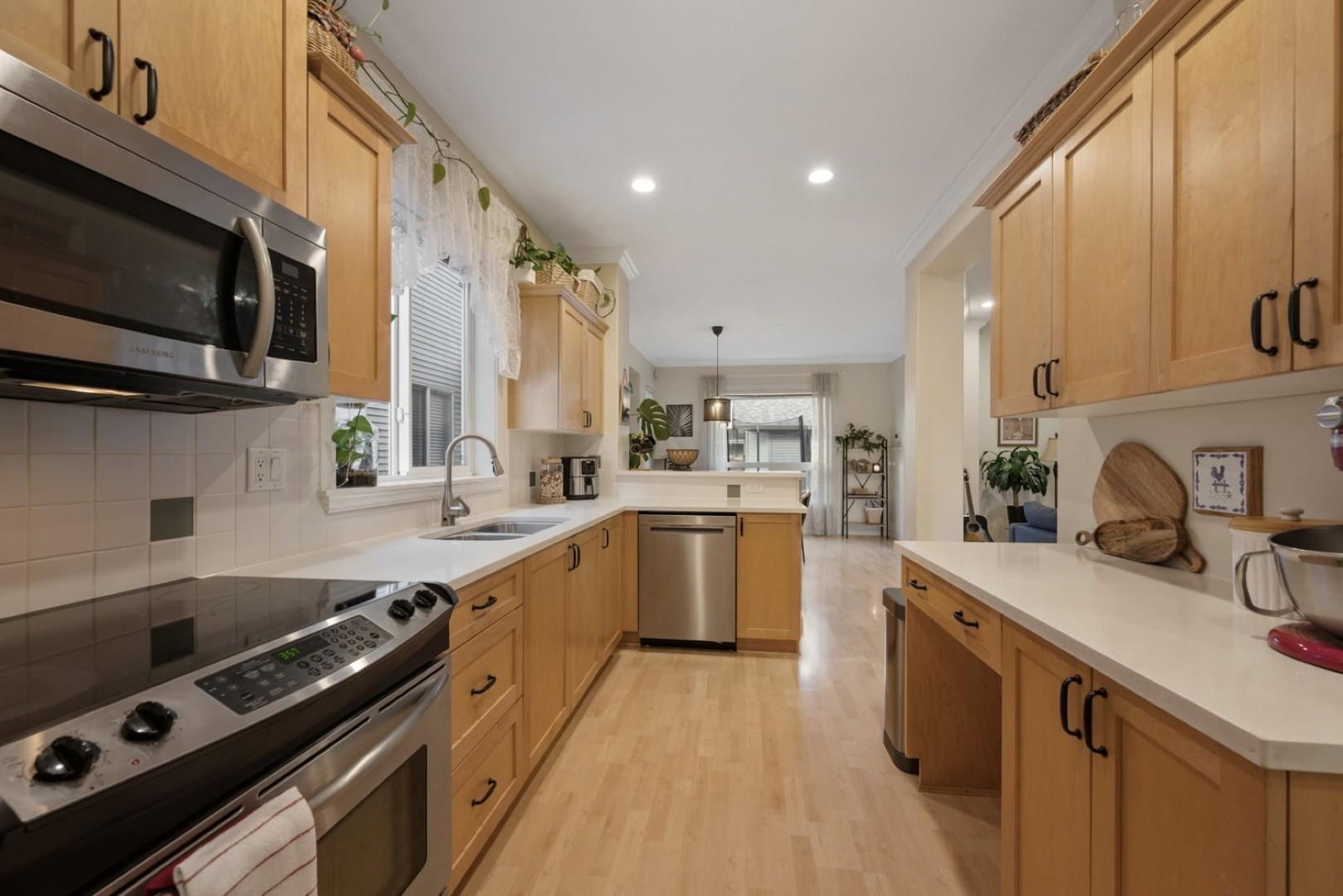 Listing Image 18
