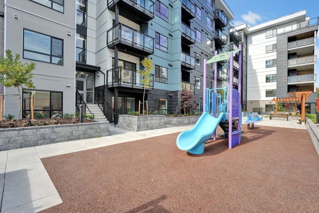 419 - 33886 Pine Street