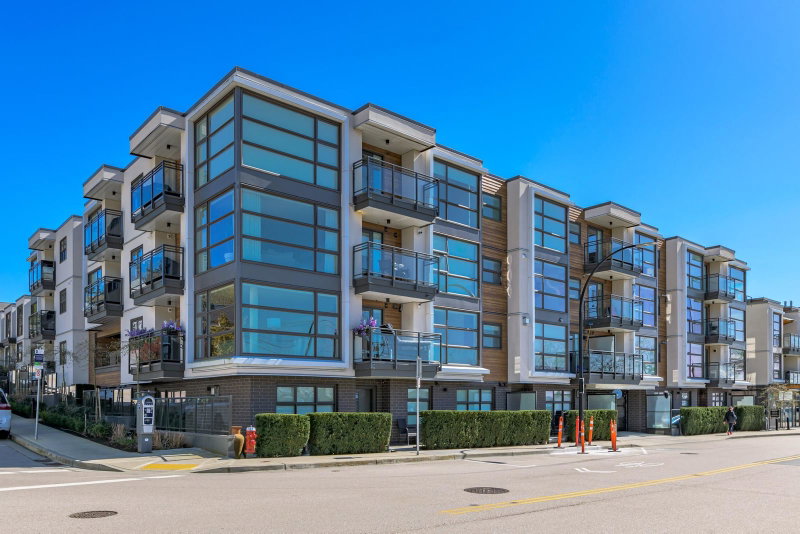 203 - 1160 Oxford Street