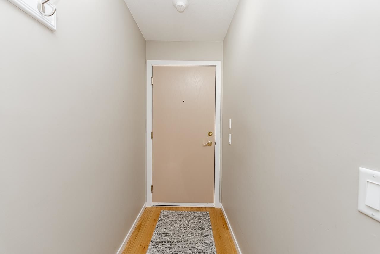 Listing Image 40