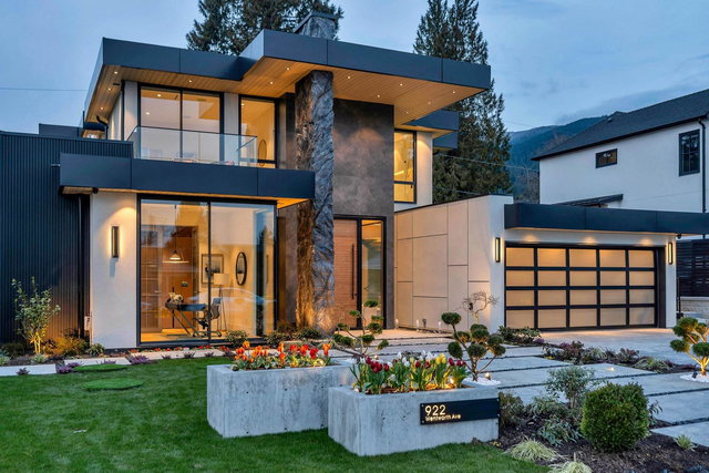 922 Wentworth Avenue