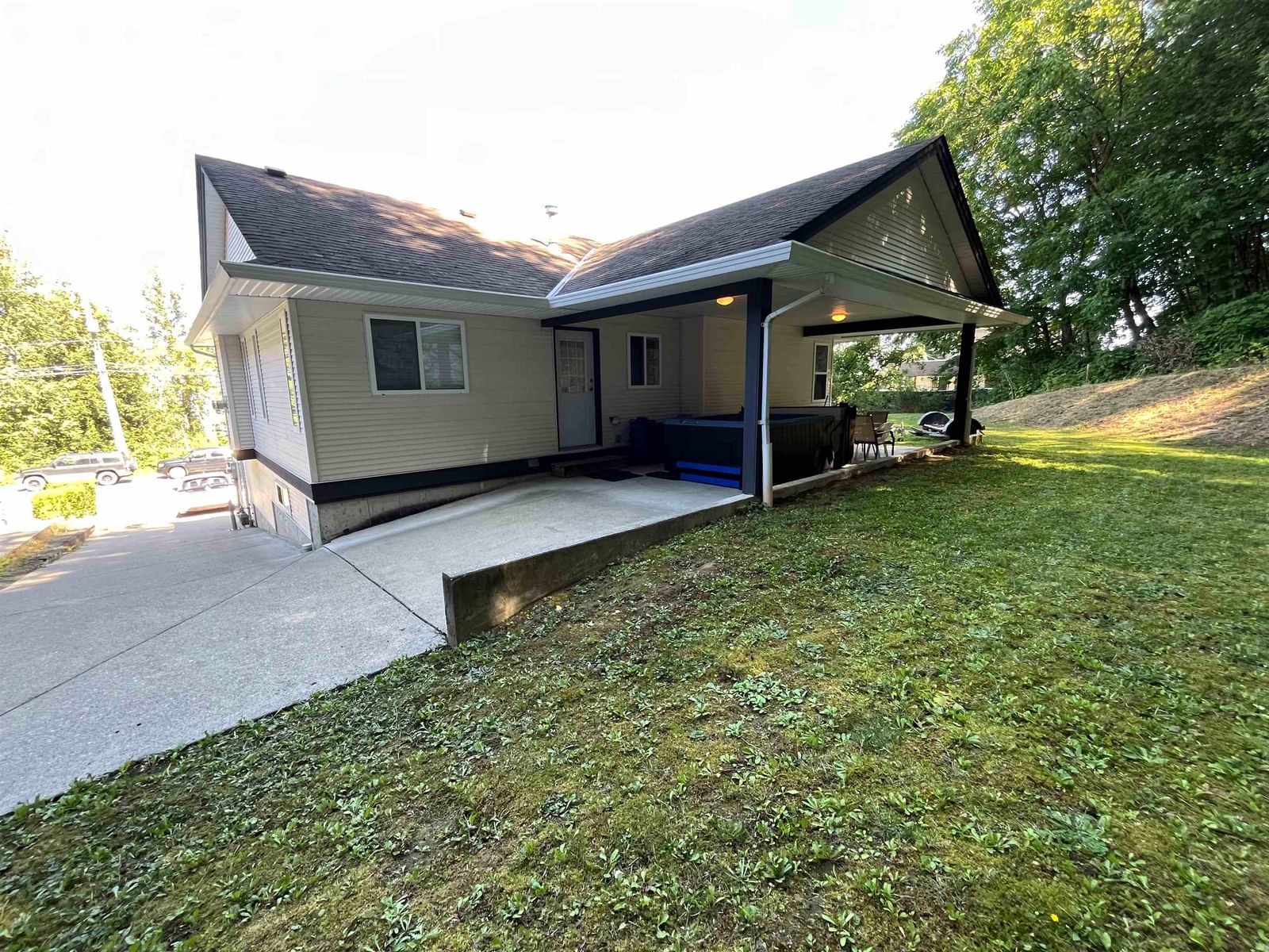 Listing Image 25