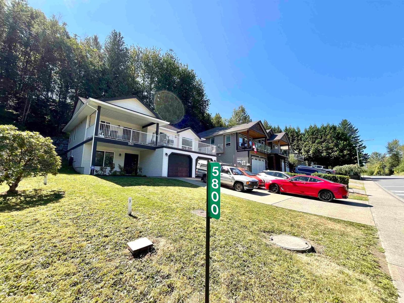Listing Image 4