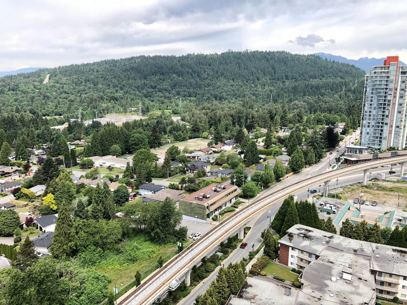 652 Whiting Way, Coquitlam, V3J 0K3 | Image 2