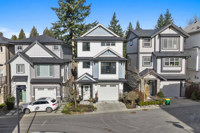 22 - 4295 Old Clayburn Road