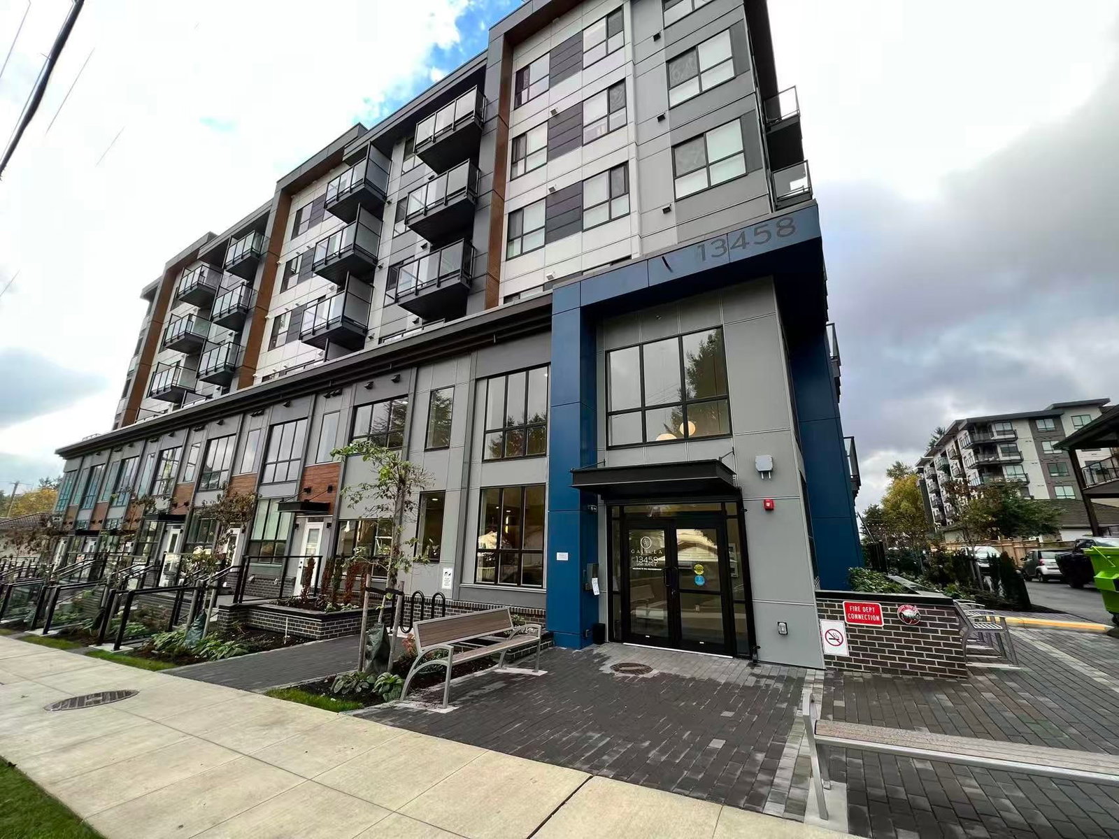 Listing Image 1