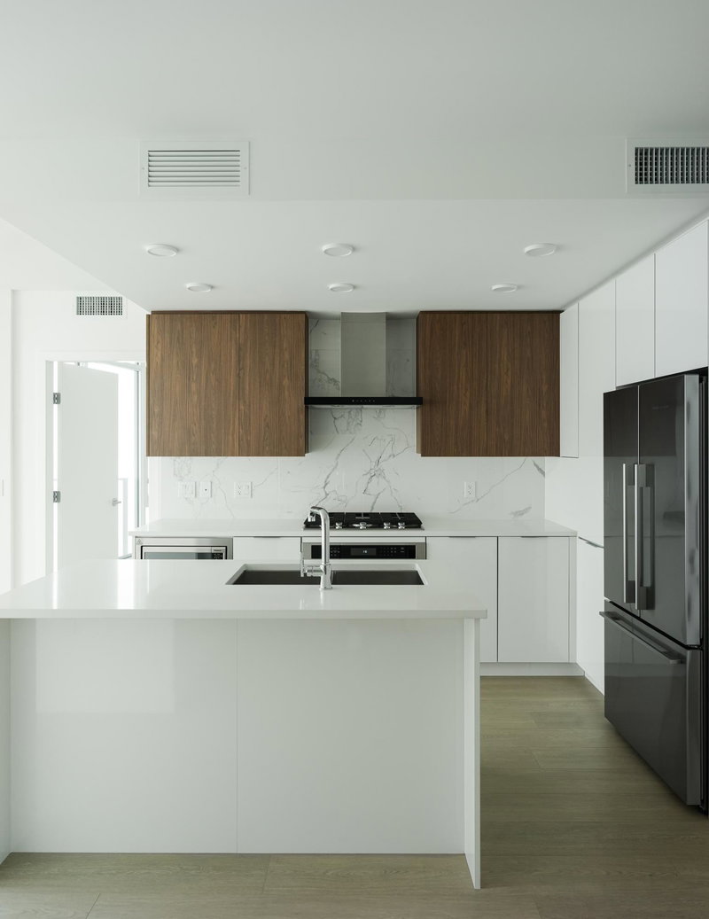 2402 - 7683 Park Crescent, Burnaby, V3N 0J4 | Image 2