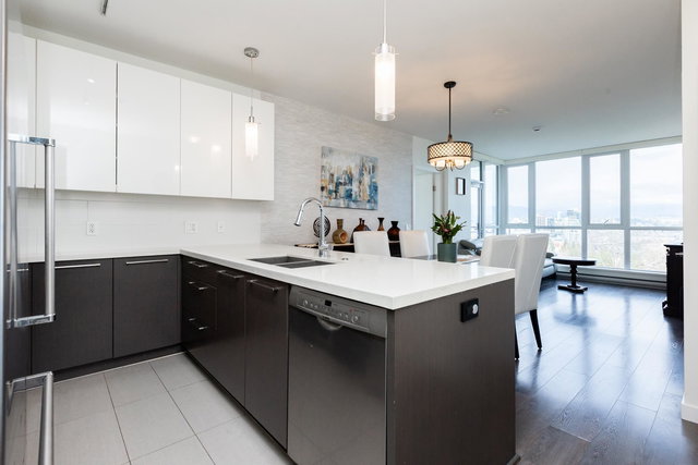 1111 - 271 Francis Way