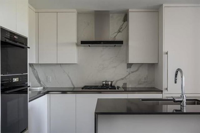 301 - 717 17th Avenue W