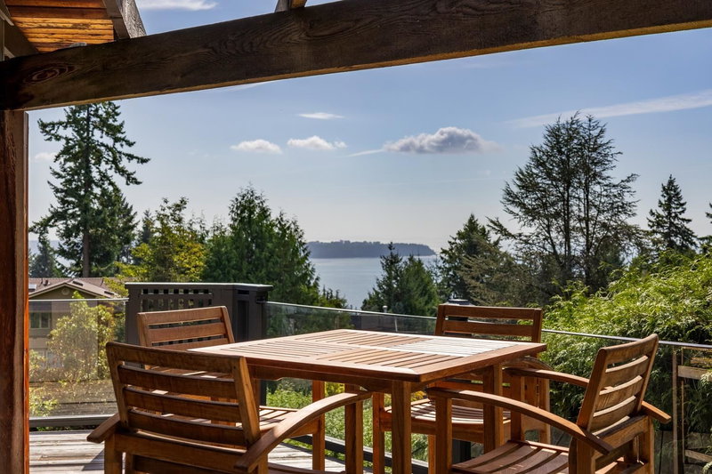 4615 Woodgreen Drive, West Vancouver, V7S 2V4 | Image 3