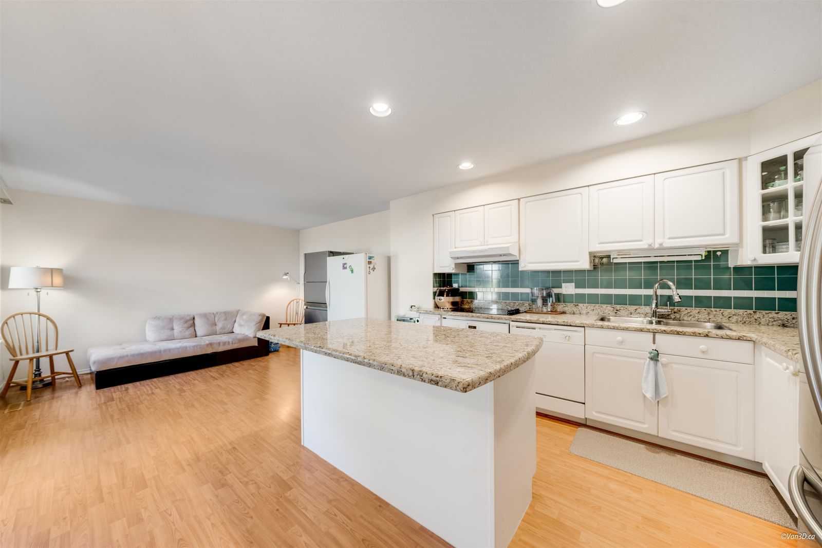 Listing Image 14