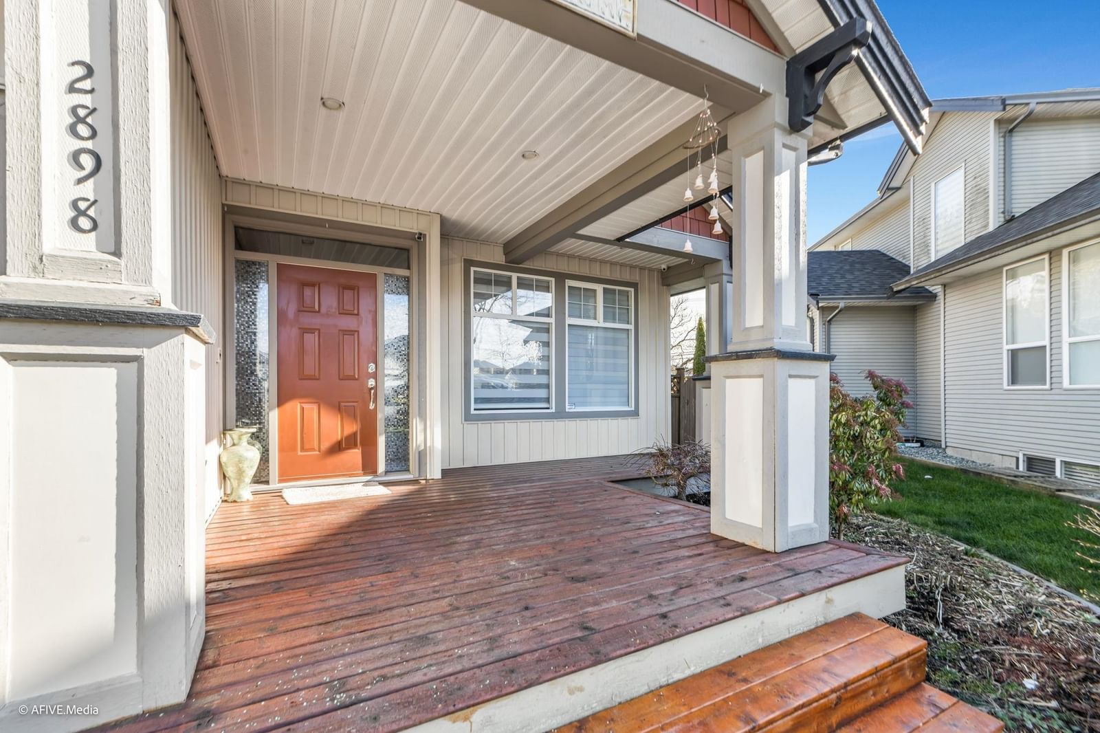 Listing Image 4