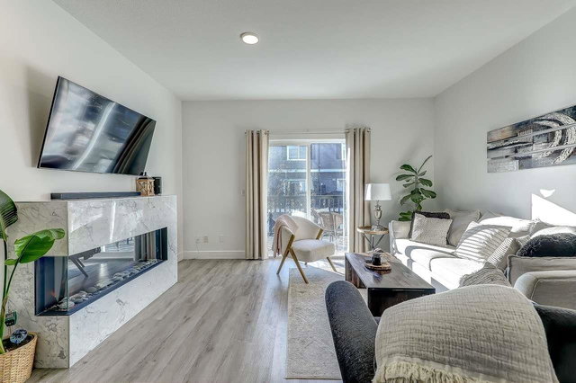 53 - 19572 Fraser Way