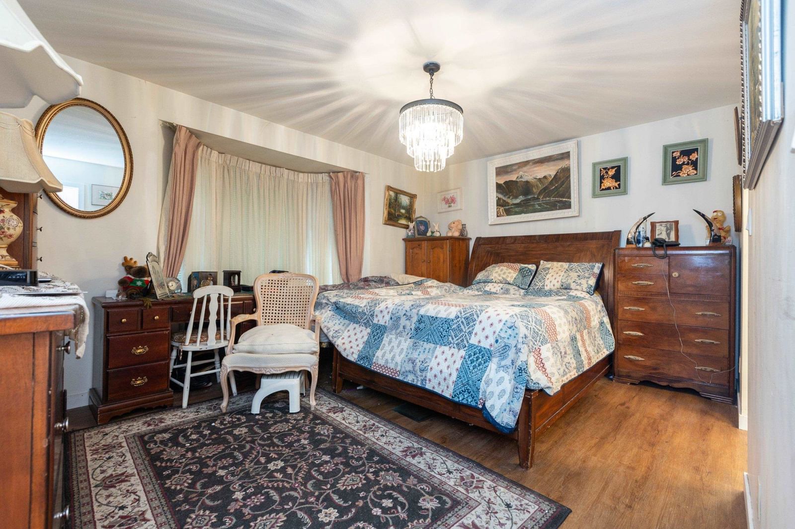 Listing Image 9