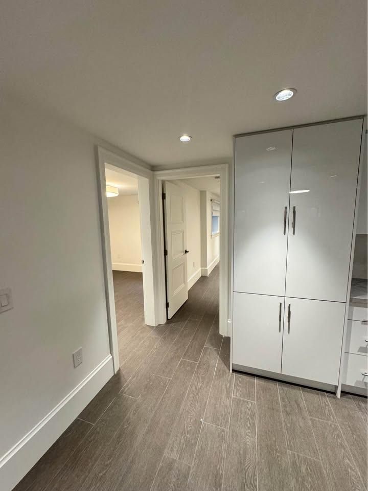 BSMT - 947 Forest Hills Drive, North Vancouver, V7R 1M9 | Image 2