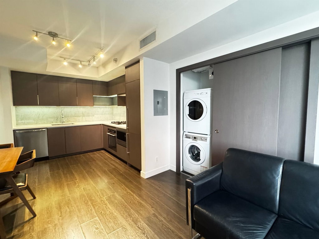 755 - 38 Smithe Street 2