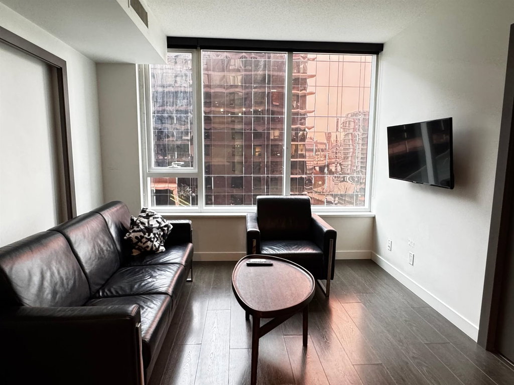 755 - 38 Smithe Street 3