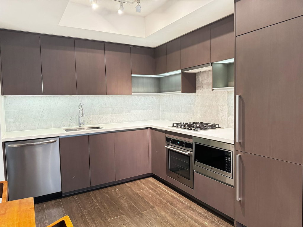 755 - 38 Smithe Street 5
