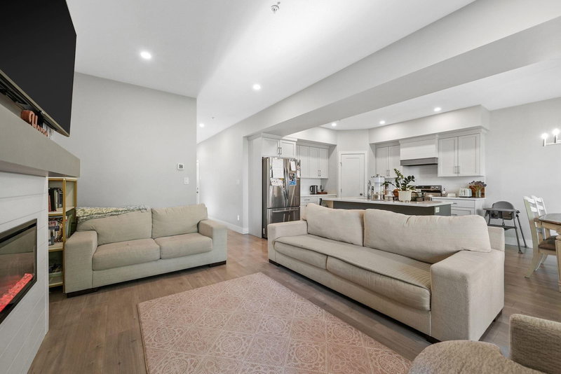 25 - 47203 Vista Place, Chilliwack, V2R 6E2 | Image 2