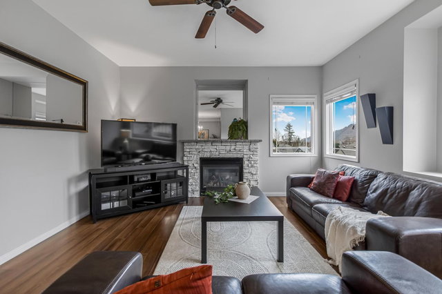 33 - 45957 Sherwood Drive