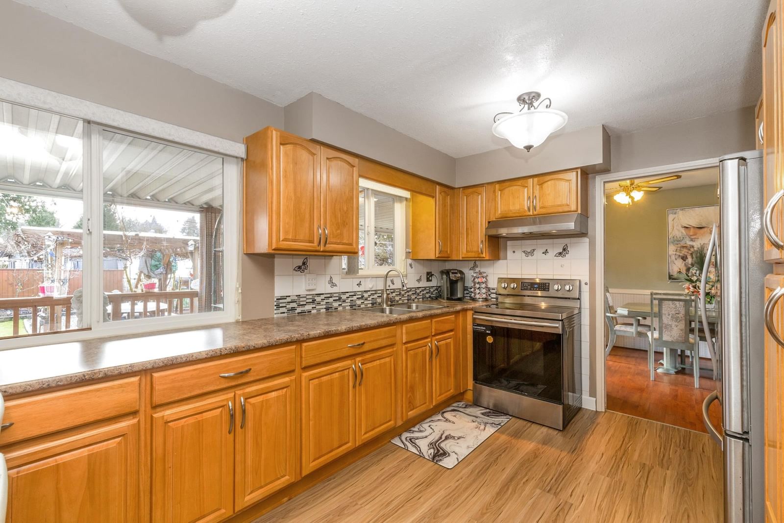 Listing Image 10