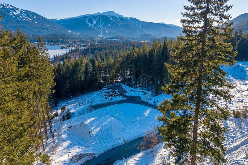 8611 Maelle Ricker Lane, Whistler, V8E 1L9 | Image 2