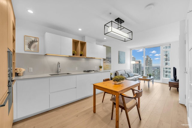 3303 - 6000 Mckay Avenue