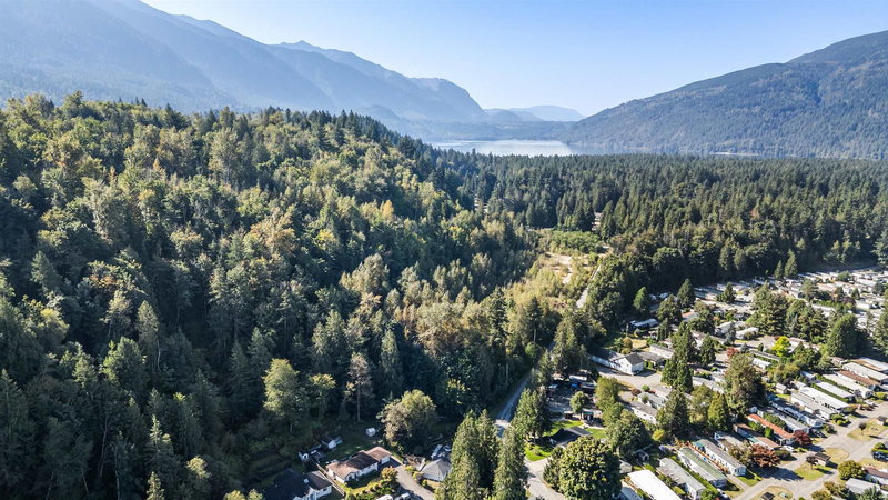 45942 Sleepy Hollow Road, Cultus Lake, V2R 5A8 | Image 3