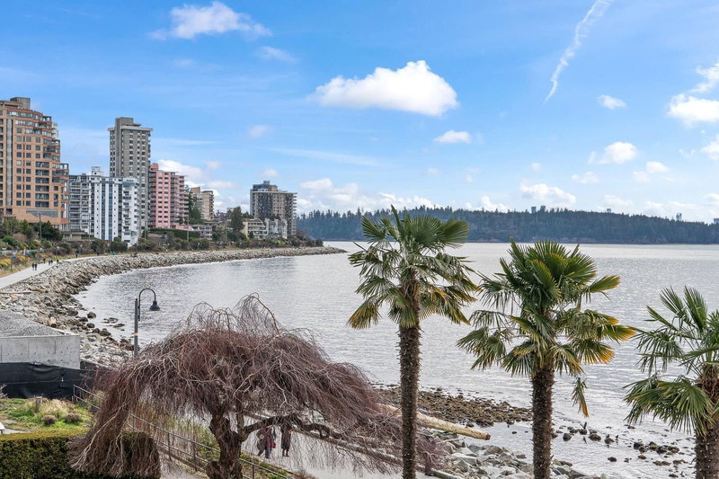 203 - 150 24th Street, West Vancouver, V7V 4G8 | Image 3