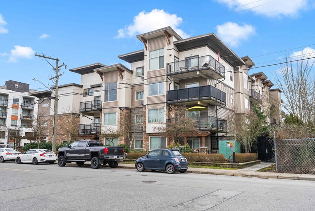 402 - 11935 Burnett Street