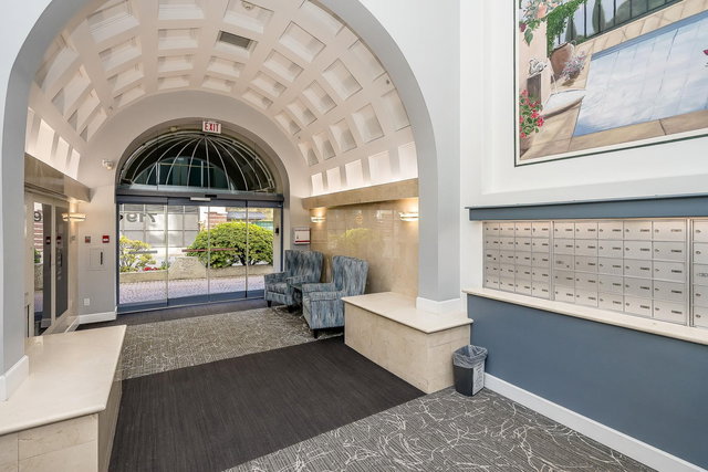 1904 - 719 Princess Street