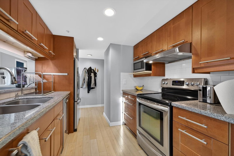 1201 - 183 Keefer Place, Vancouver, V6B 6B9 | Image 2