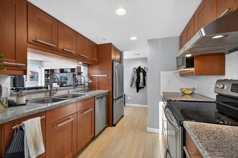 1201 - 183 Keefer Place, Vancouver, V6B 6B9 | Image 3