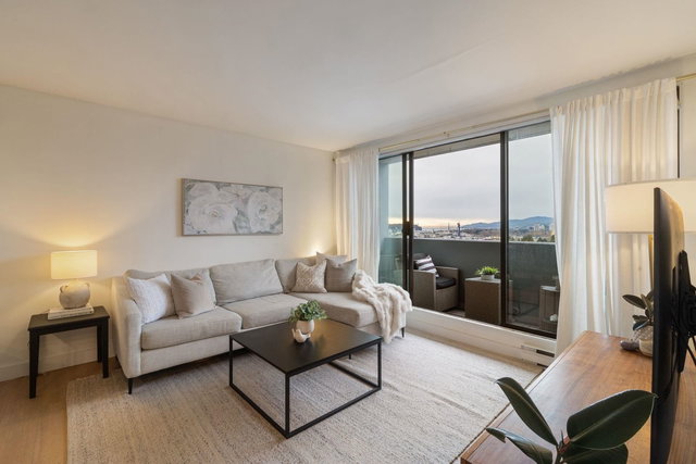 905 - 110 4th Street W