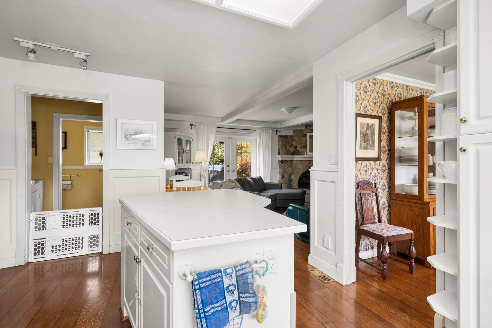 Listing Image 16
