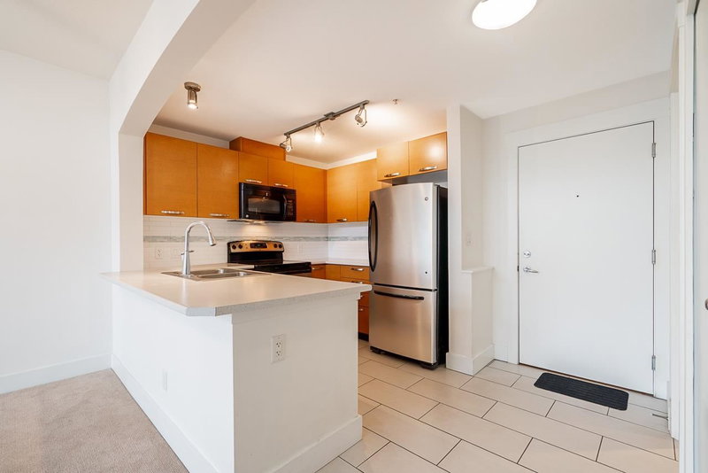 404 - 7478 Byrnepark Walk, Burnaby, V3N 0B5 | Image 3