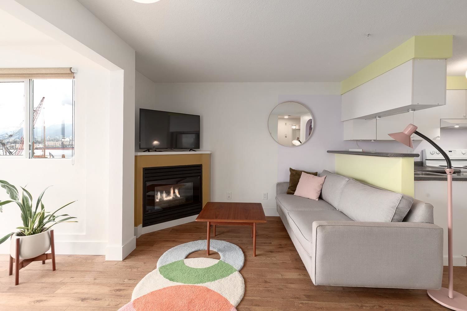 Listing Image 11