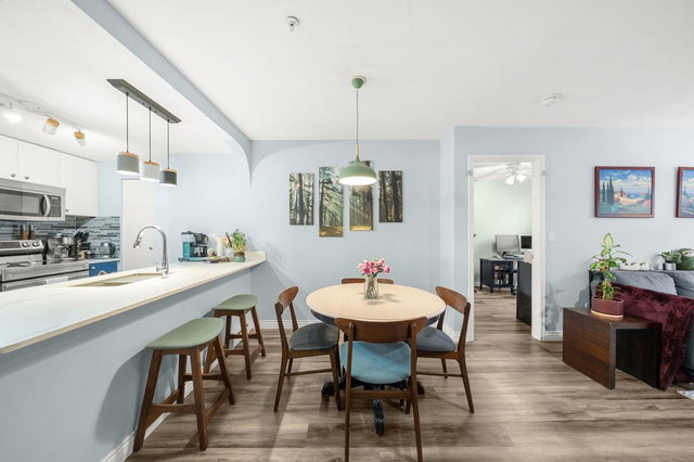 316 - 6833 Village Green