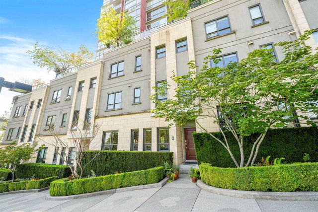 TH4 - 125 Columbia Street