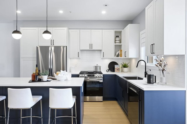 32 - 7716 207 Street