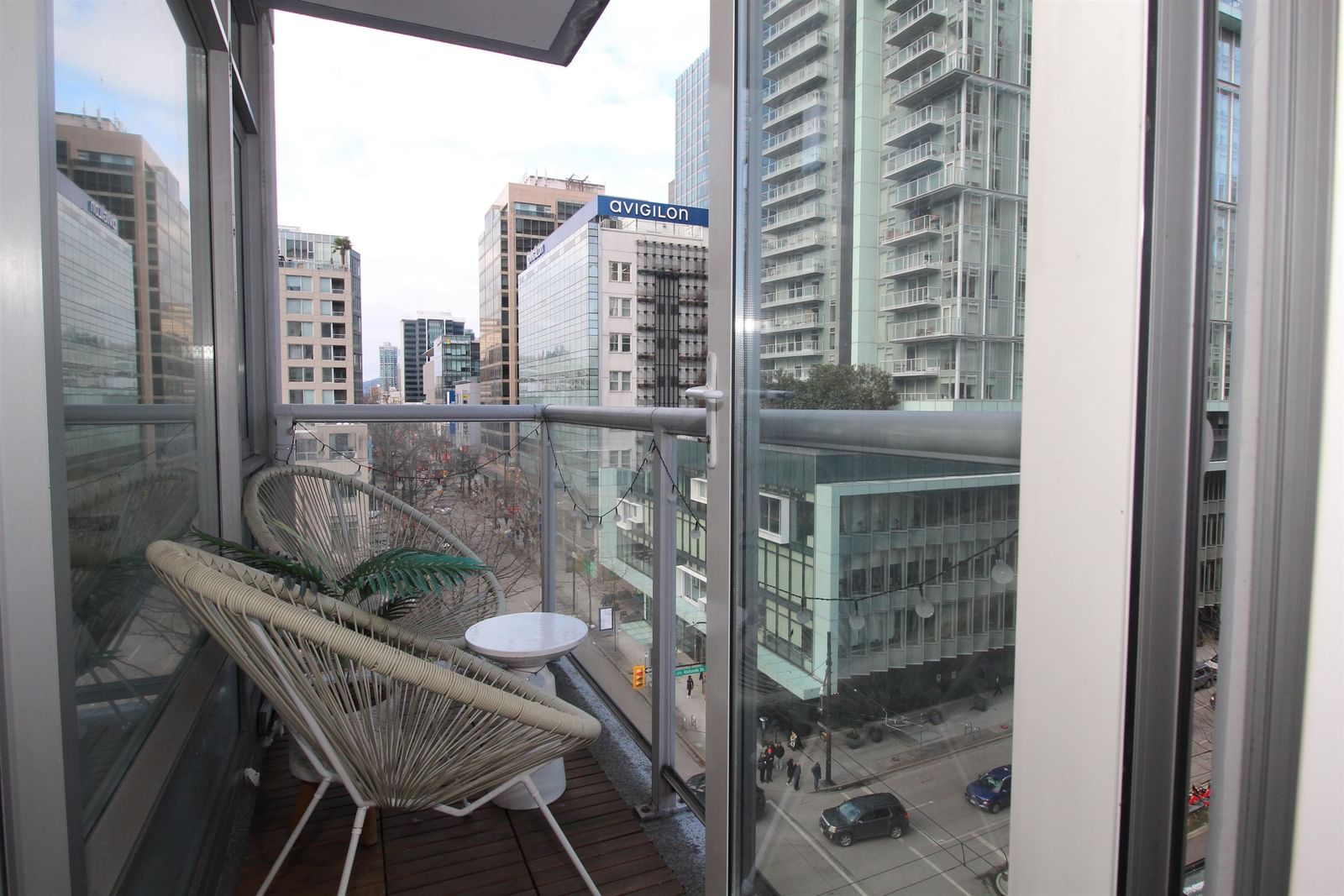 Listing Image 10