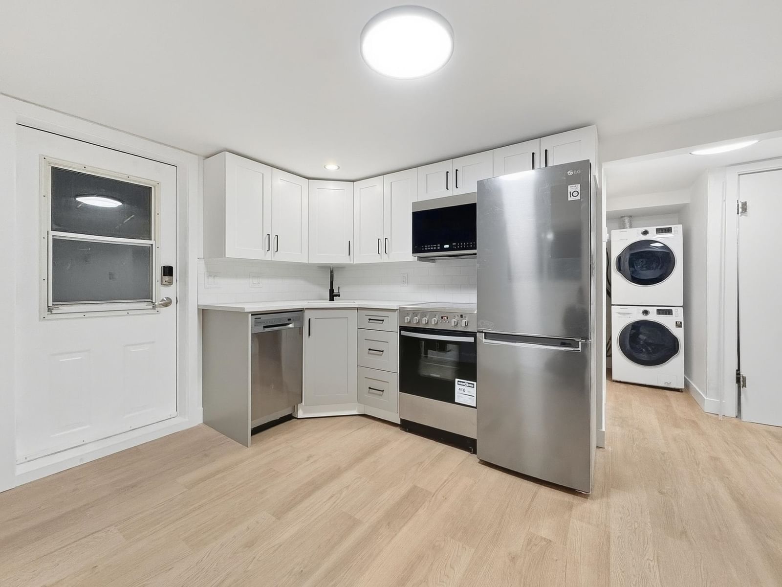 Listing Image 15