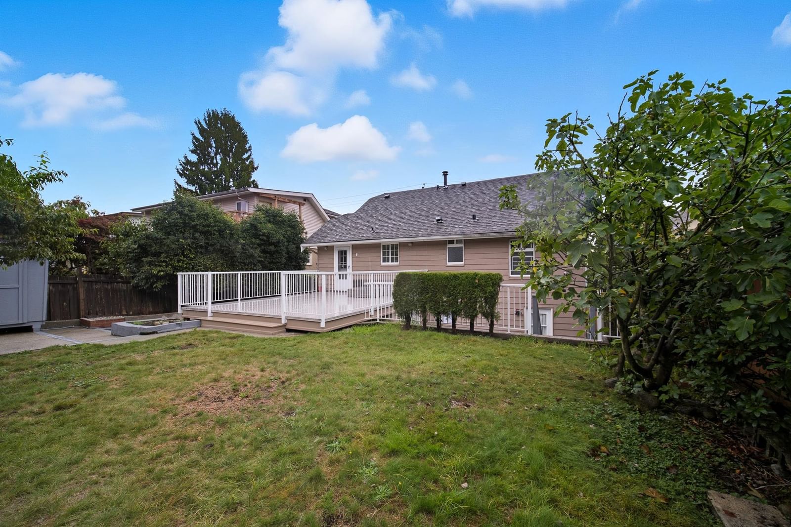 Listing Image 24