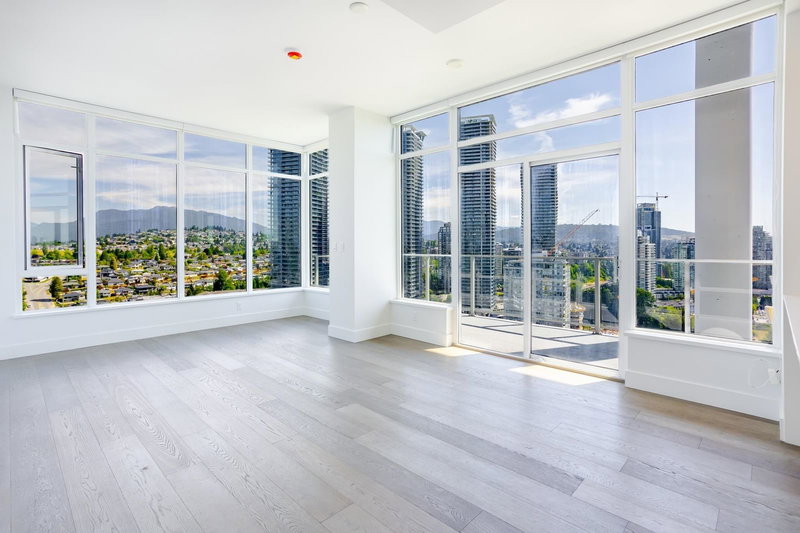 2702 - 2351 Beta Avenue, Burnaby, V5C 0M2 | Image 2