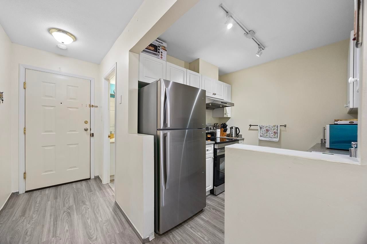 Listing Image 15