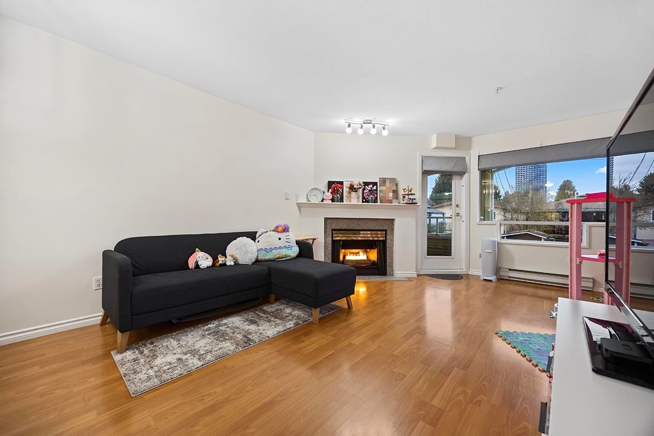 Listing Image 16