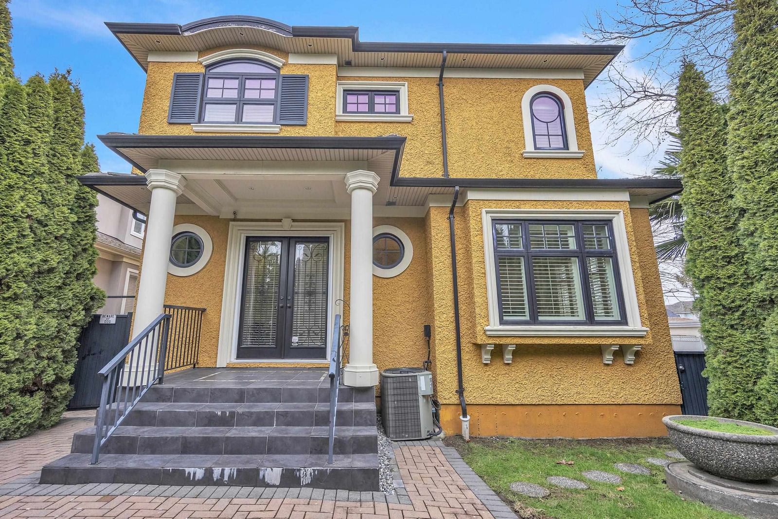 Listing Image 11