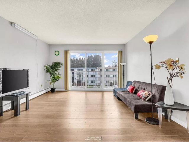 305 - 7260 Lindsay Road