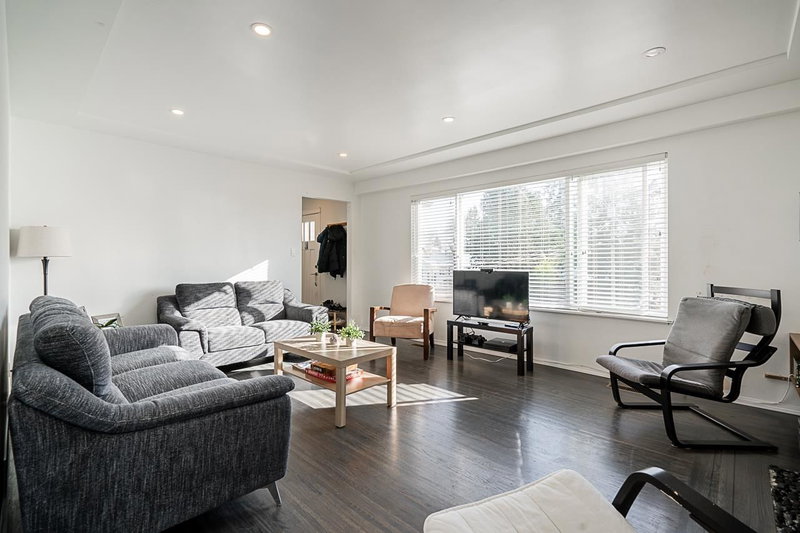 2057 Lorraine Avenue, Coquitlam, V3K 2M7 | Image 2