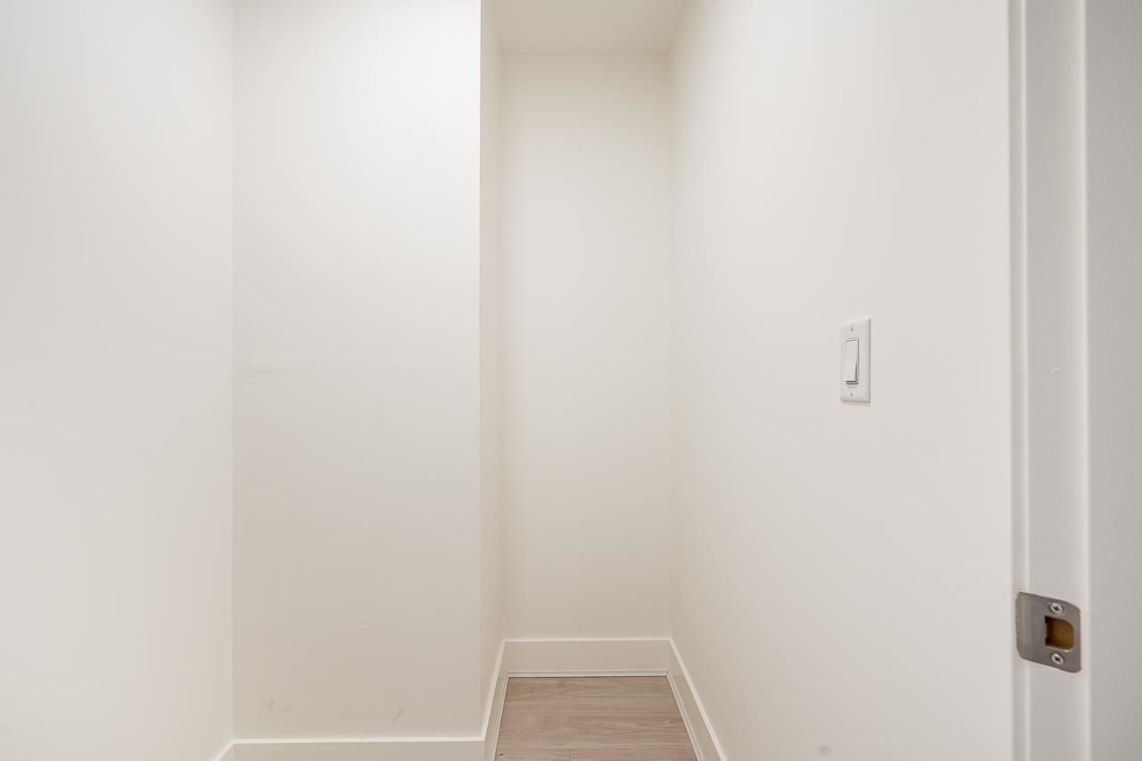 Listing Image 38